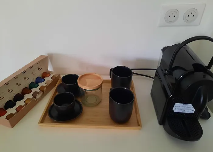 Petit coin de paradis, calme et confort garantie ! Chambre indépendante dans une dépendance !